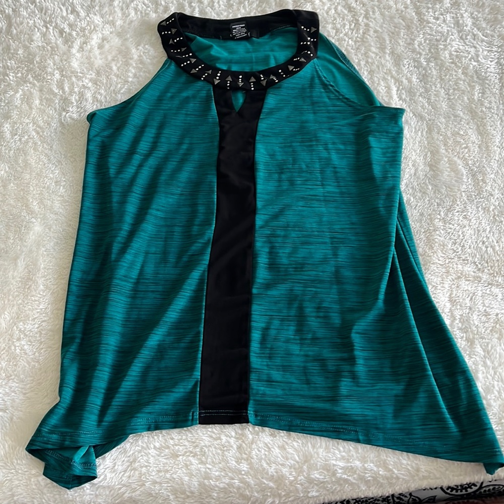 Women’s summer top